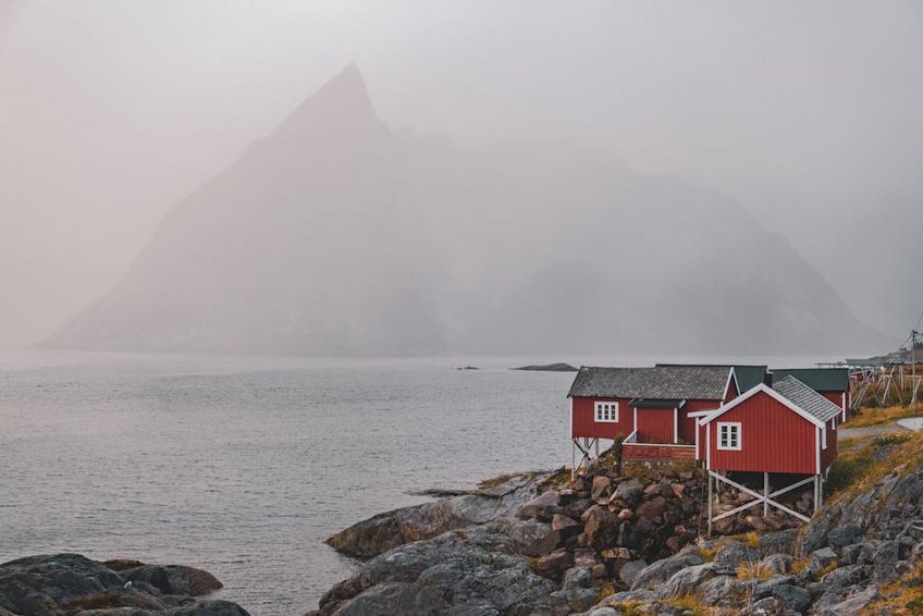 Scandinavian Minimalist Holiday Experience