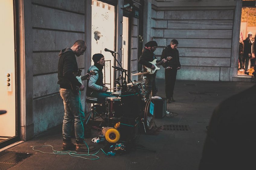 Street Concerts with Local Musicians