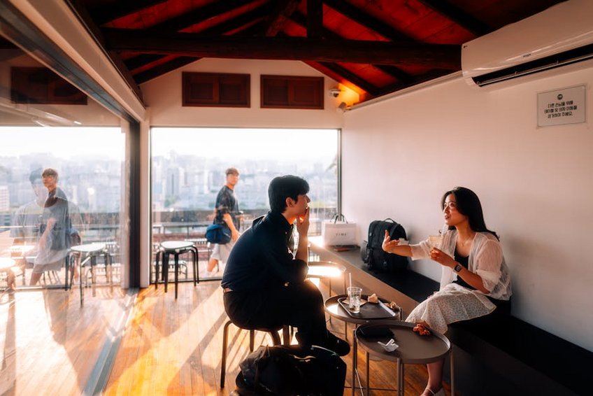 Ways to Meet New People in Solo Travel