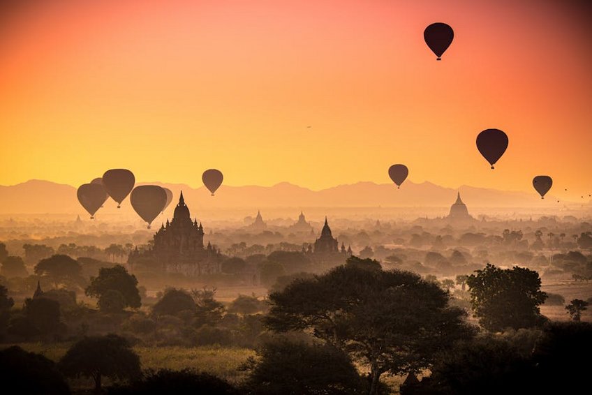 Myanmar Bagan Balloon Tour