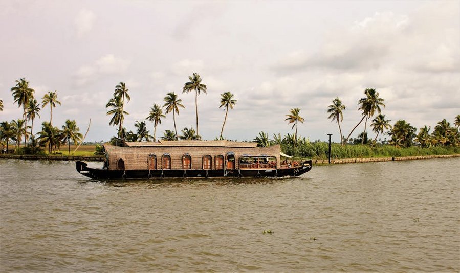 India Kerala Houseboat Booking
