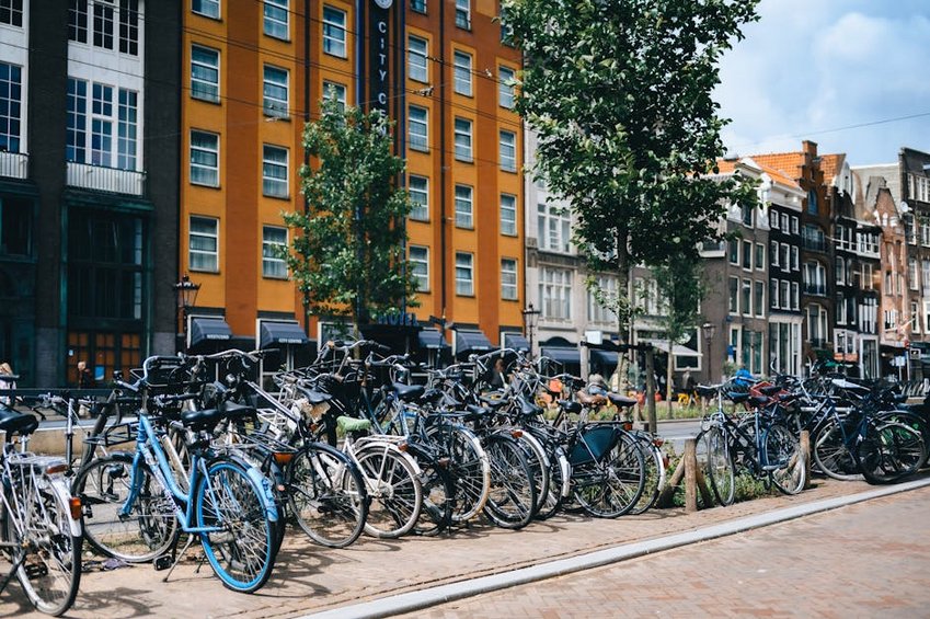 Is renting a bike in Amsterdam worth it?