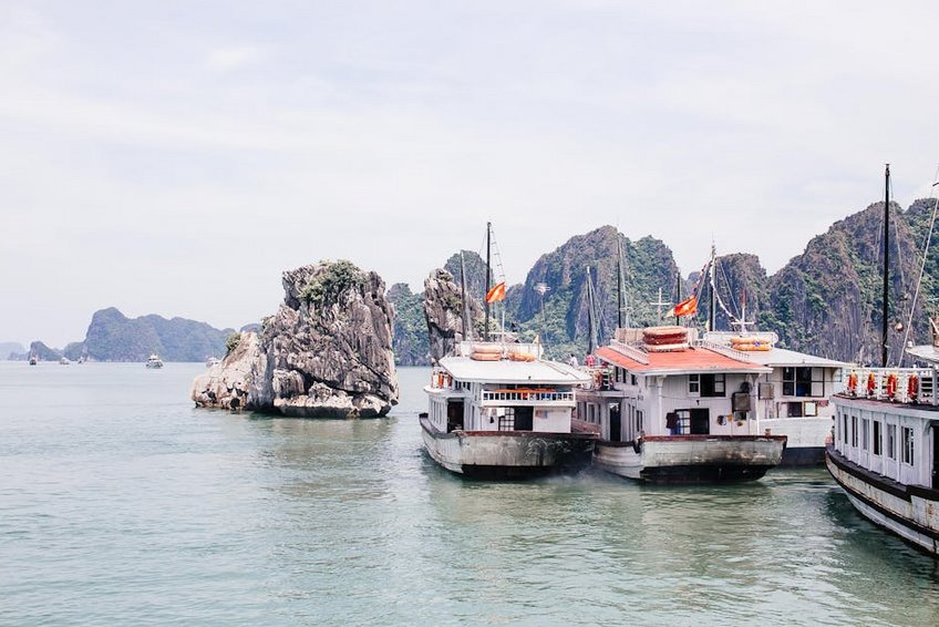 Vietnam Ha Long Bay Overnight Cruise