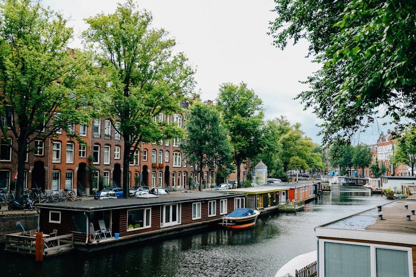 Where to stay in Amsterdam: best neighborhoods explained