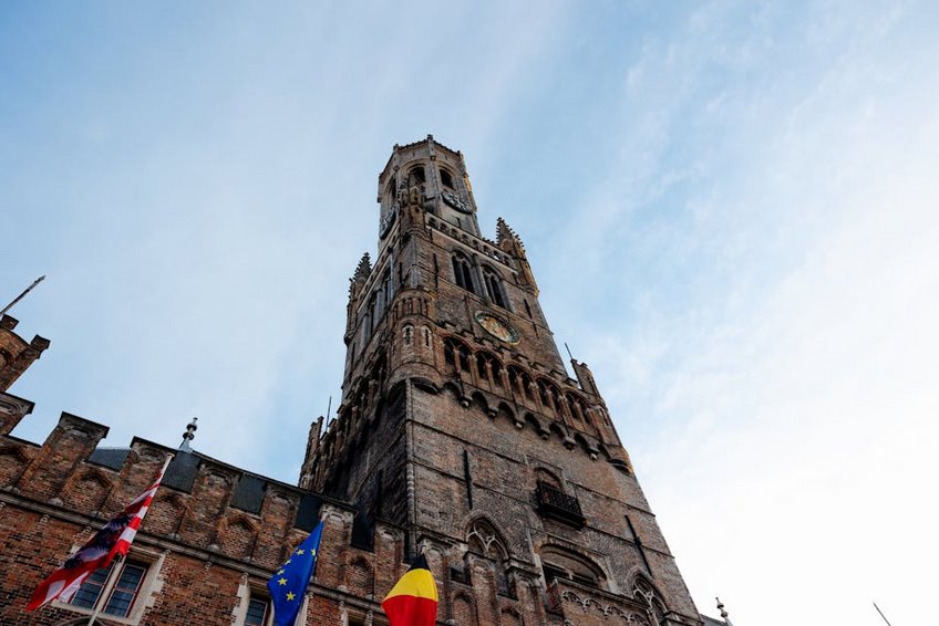 Bruges Travel Guide
