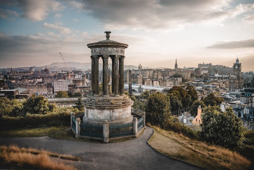 Edinburgh Travel Guide