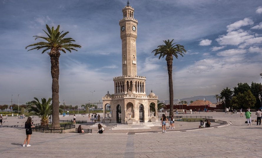 Izmir Travel Guide