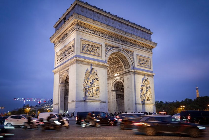 Paris Travel Guide