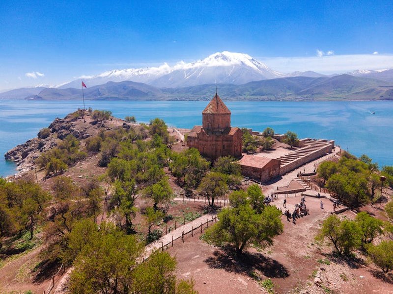Places to Visit Around Lake Van