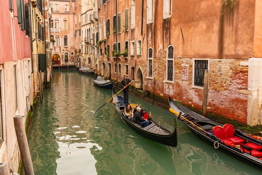 Venice Travel Guide