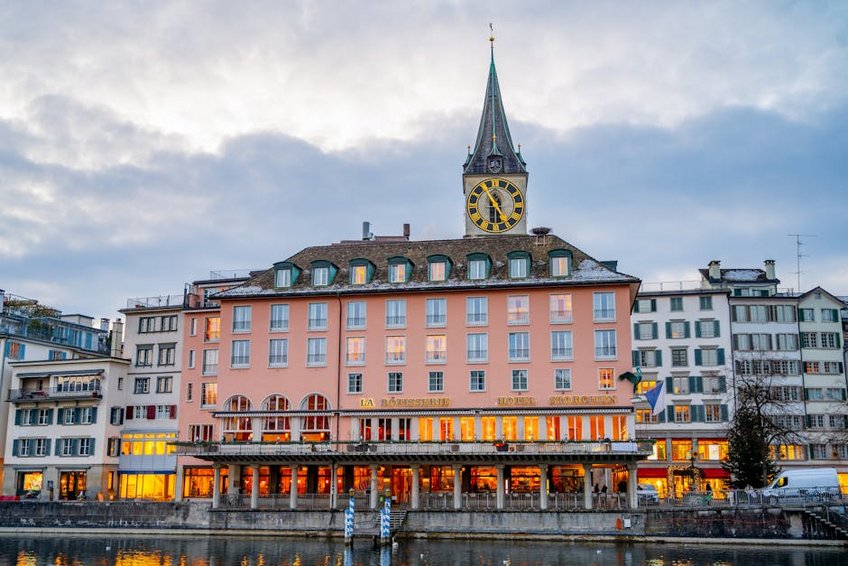 Zurich Travel Guide