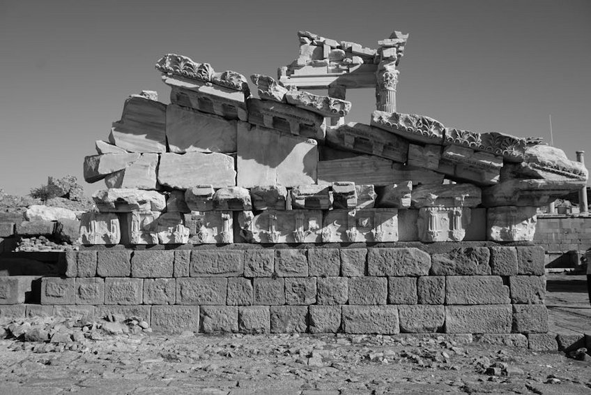 Pergamon Travel Guide