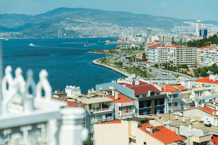 Seafront Walking Routes in Izmir